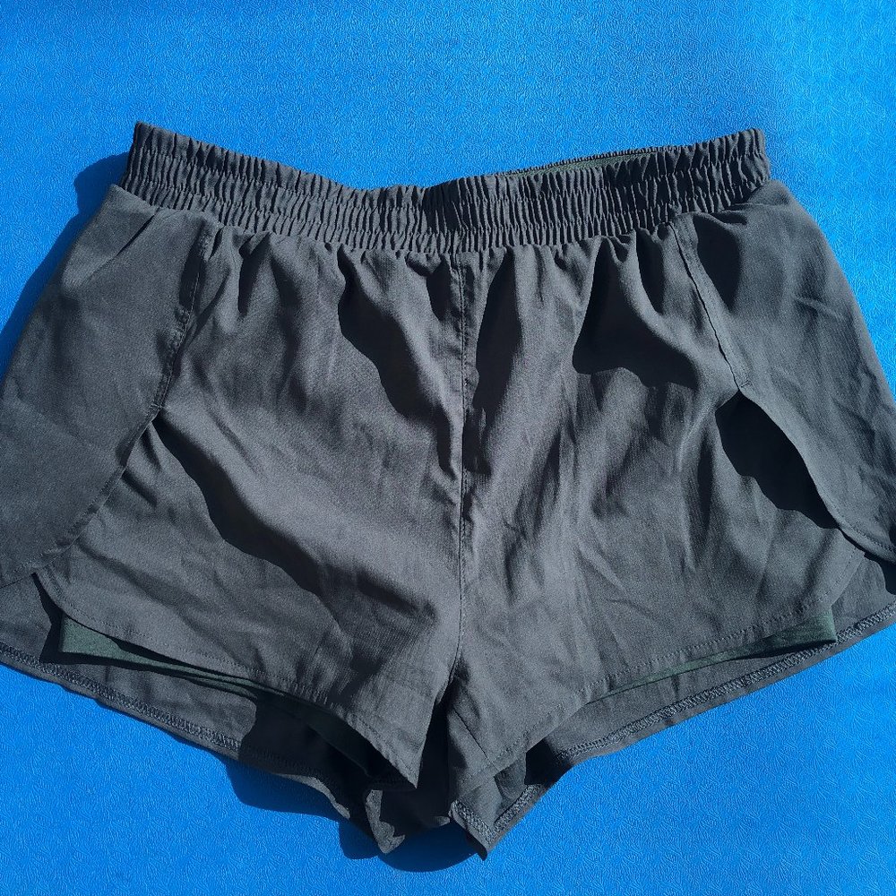 Girlfriend Collective Trail Shorts, Moss (Medium)